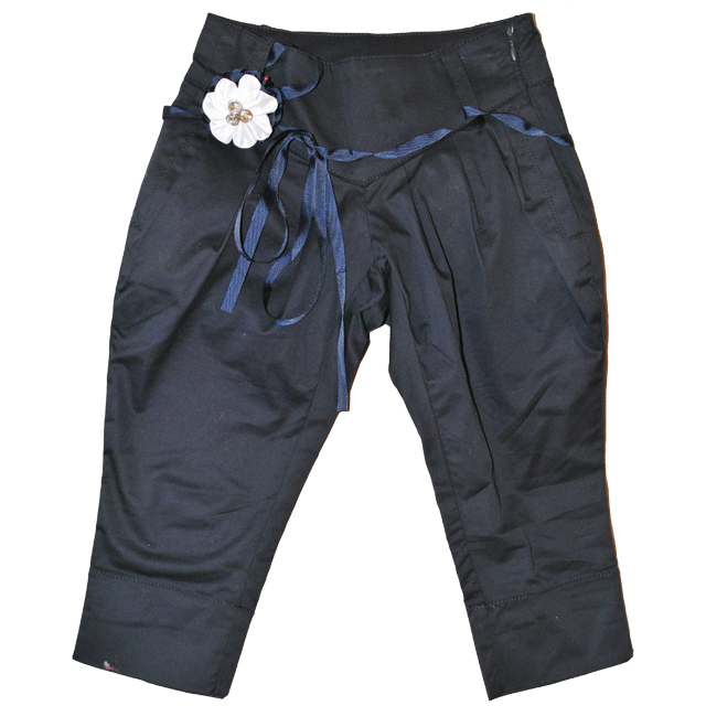 Удобные и практические детские брюки укороченные силуэта.Состав: 95%cotone, 5% elastam. Фото: 1
