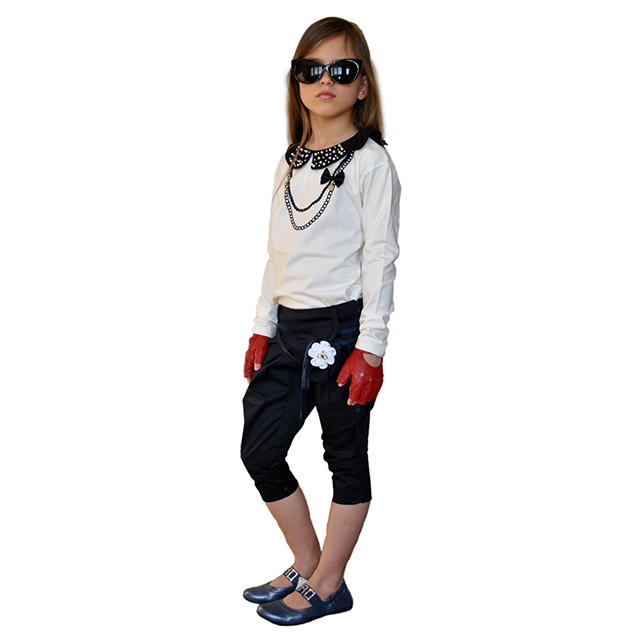 Удобные и практические детские брюки укороченные силуэта.Состав: 95%cotone, 5% elastam. Фото: 3