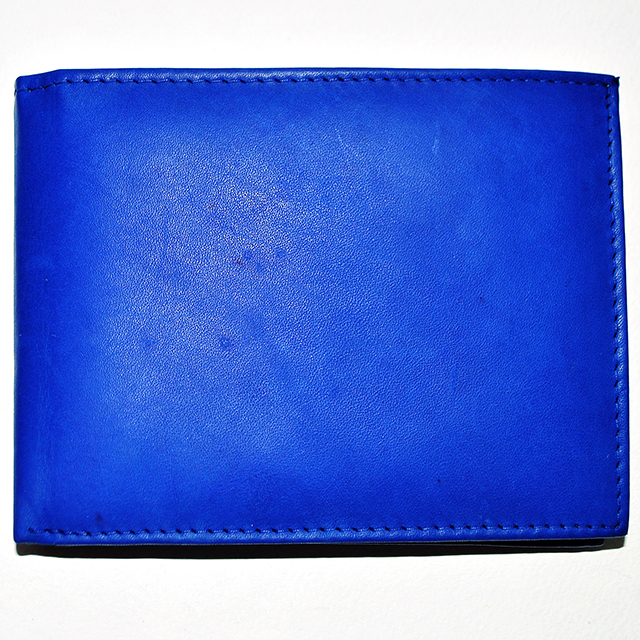 Женский кожаный кошелек синего цвета. Фото: 1