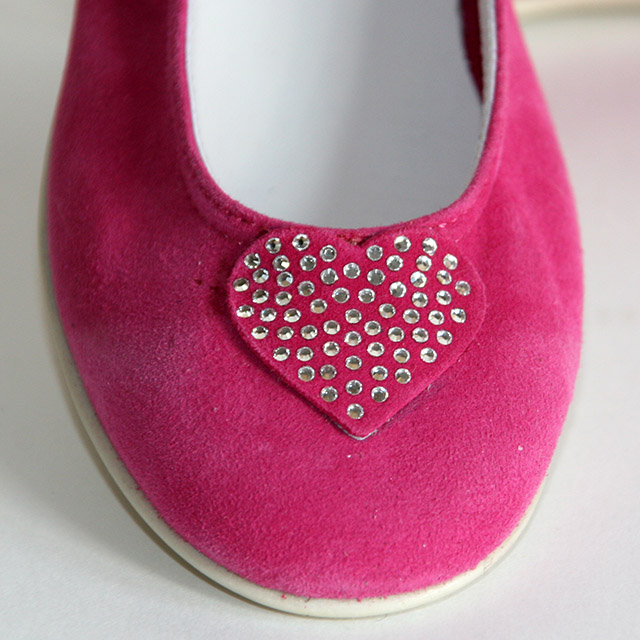 Туфельки Naturino с украшением в виде сердечка. Фото: 6
